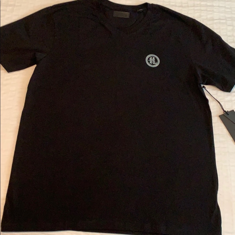 Men’s V neck Tee